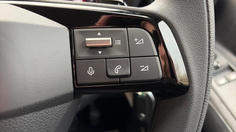 Vauxhall Combo Life 100kW Design XL 52kWh 5dr Auto [7 Seat] Electric Estate